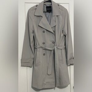 COPY - XL grey raincoat with tie.
